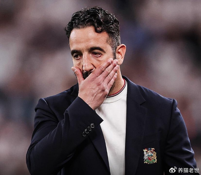 恭喜曼联,扭亏为盈!拉爵士功不可没,卡里克有望带来1亿英镑收入|托马斯-卡里克|欧冠|财报|票价|俱乐部_新浪体育_新浪新闻